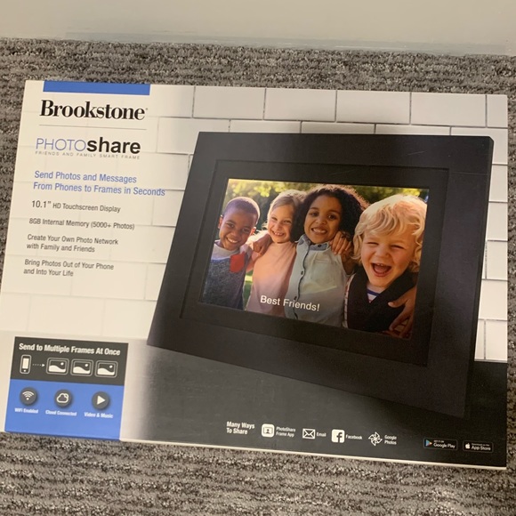 Brookstone Cameras, Photo & Video Brand New Brookstone Digital